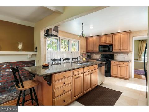 152 Fenwick Rd, Delran, NJ 08075 photo 6