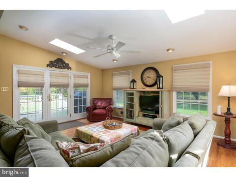 152 Fenwick Rd, Delran, NJ 08075 photo 13