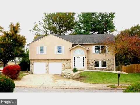 91 Nursery Dr, Bear, DE 19701 photo 2