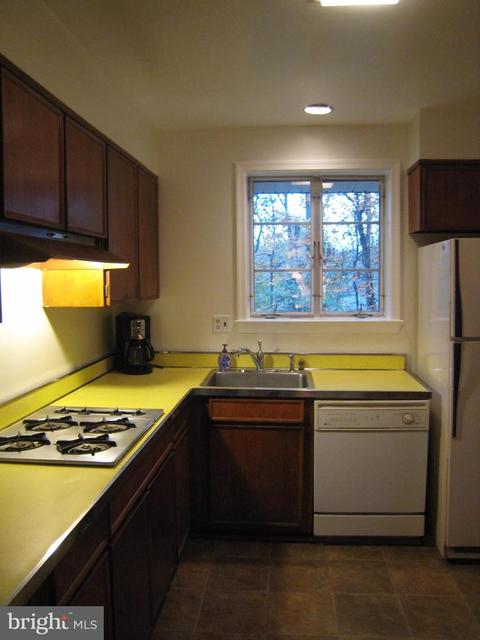 7523 Long Pine Dr, Springfield, VA 22151 photo 12
