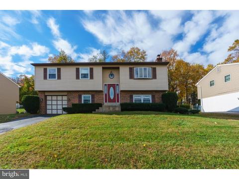 1207 Eric Dr, Boothwyn, PA 19061 photo 1