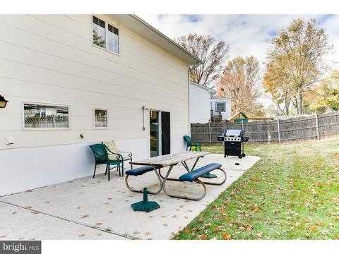 8 Sutton Dr, Hamilton, NJ 08690 photo 23
