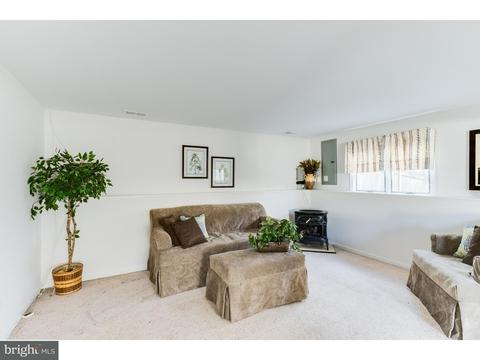 8 Sutton Dr, Hamilton, NJ 08690 photo 18