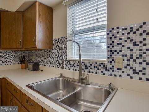 18605 Amidon Ave, Triangle, VA 22172 photo 8