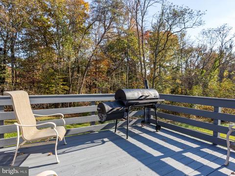 18605 Amidon Ave, Triangle, VA 22172 photo 1