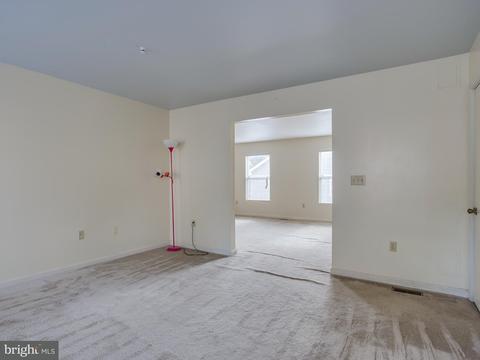 18605 Amidon Ave, Triangle, VA 22172 photo 18