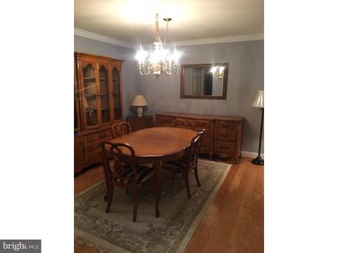 125 Valley Stream Ln, Wayne, PA 19087 photo 3