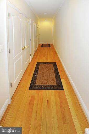 309 6th St SE, Washington, DC 20003 photo 14