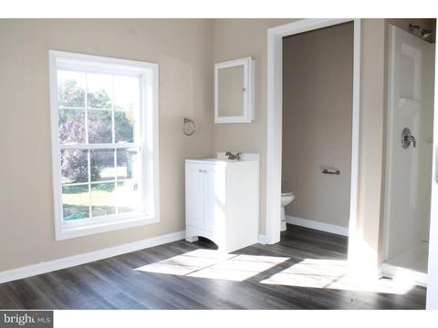 2 Pine St, Beverly, NJ 08010 photo 12