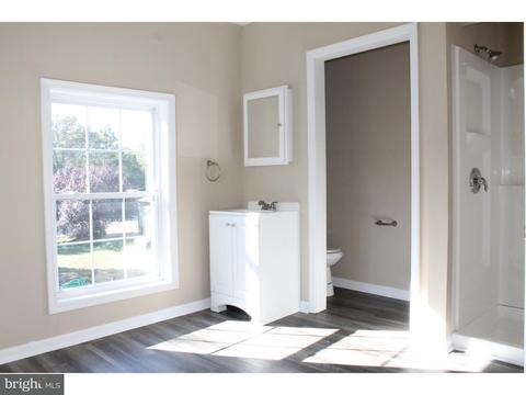 2 Pine St, Beverly, NJ 08010 photo 13