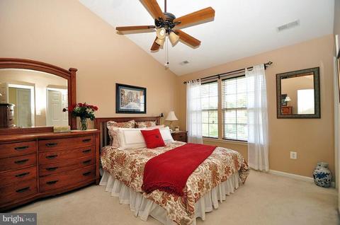 8104 Gray Stone Ln, Pasadena, MD 21122 photo 6