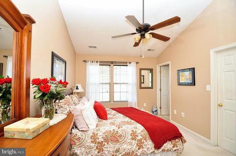 8104 Gray Stone Ln, Pasadena, MD 21122 photo 13