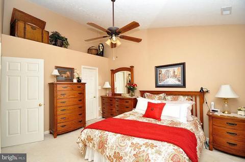 8104 Gray Stone Ln, Pasadena, MD 21122 photo 12