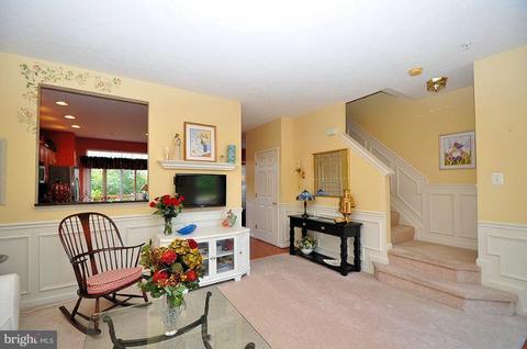8104 Gray Stone Ln, Pasadena, MD 21122 photo 9