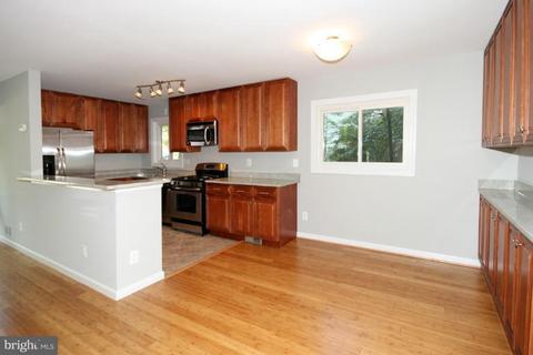 7525 Axton St, Springfield, VA 22151 photo 7