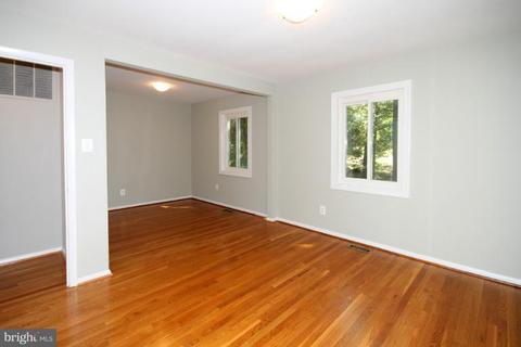7525 Axton St, Springfield, VA 22151 photo 11
