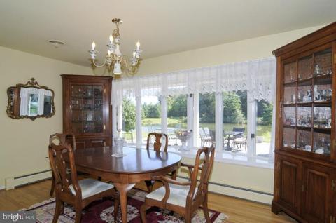 3164 Flickinger Rd, Westminster, MD 21158 photo 8