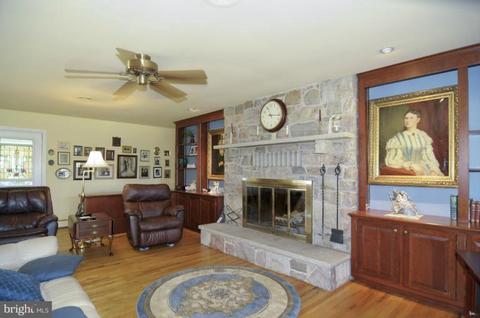 3164 Flickinger Rd, Westminster, MD 21158 photo 4