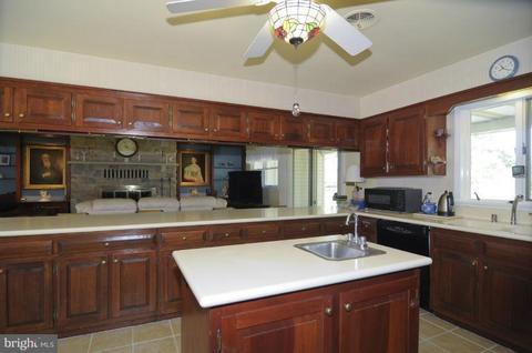 3164 Flickinger Rd, Westminster, MD 21158 photo 7