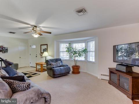 919 Ednor Rd, Silver Spring, MD 20905 photo 4