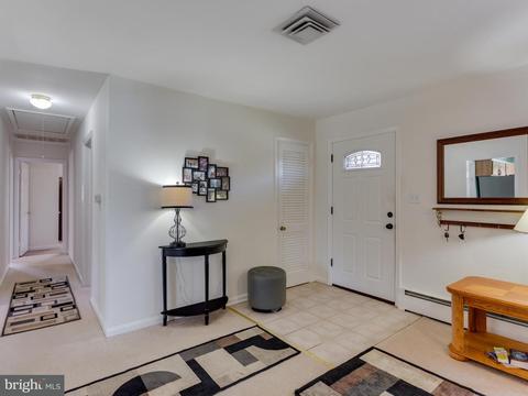 919 Ednor Rd, Silver Spring, MD 20905 photo 2