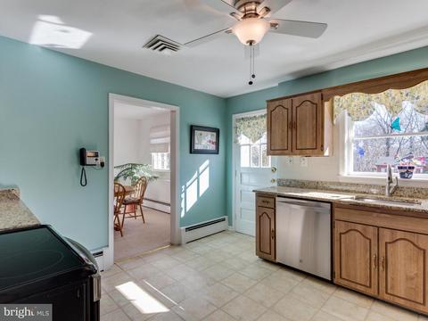 919 Ednor Rd, Silver Spring, MD 20905 photo 9