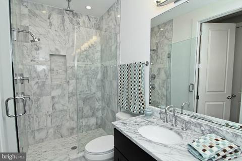 1424 12th St NW, Washington, DC 20005 photo 13