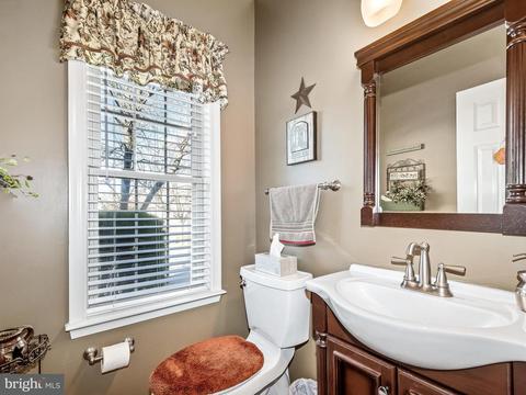 2207 Lamp Post Ln, Frederick, MD 21701 photo 3