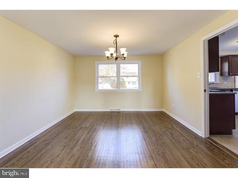 10 Beech Tree Dr, Cinnaminson, NJ 08077 photo 4