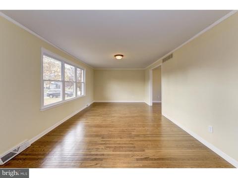 10 Beech Tree Dr, Cinnaminson, NJ 08077 photo 3
