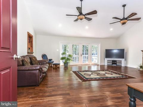 52 Ohio Ave, Earleville, MD 21919 photo 9