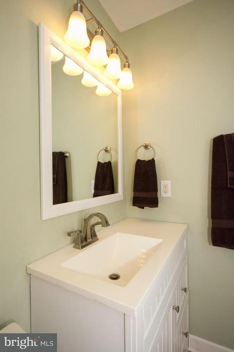 9 Sproul Ct, Middle River, MD 21220 photo 25