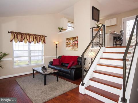 9 Sproul Ct, Middle River, MD 21220 photo 2