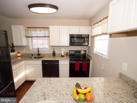 9 Sproul Ct, Middle River, MD 21220 photo 8
