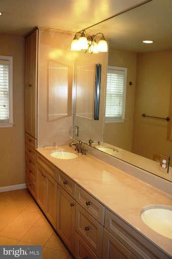 713 Downs Dr, Silver Spring, MD 20904 photo 19