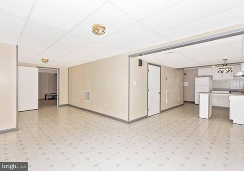 245 Bishops Glen Dr, Frederick, MD 21702 photo 18