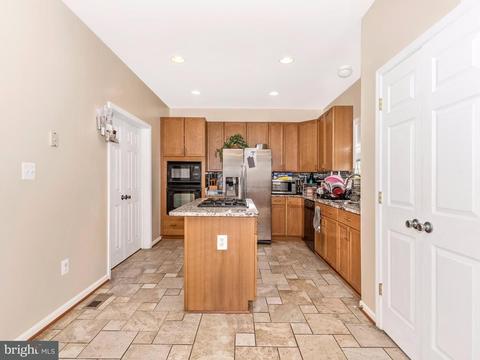 245 Bishops Glen Dr, Frederick, MD 21702 photo 7