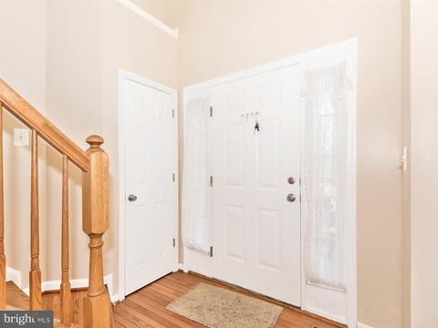 245 Bishops Glen Dr, Frederick, MD 21702 photo 2