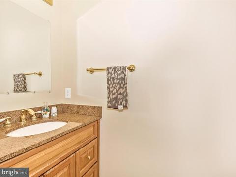 245 Bishops Glen Dr, Frederick, MD 21702 photo 11