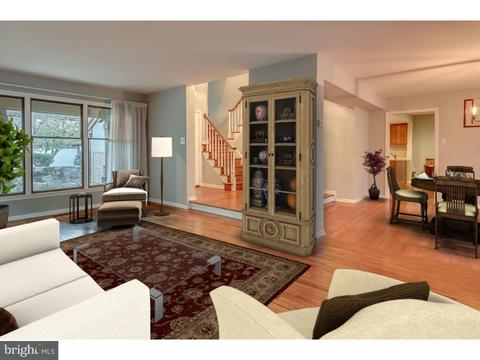 303 Applehouse Pond Dr, Chesterbrook, PA 19087 photo 2