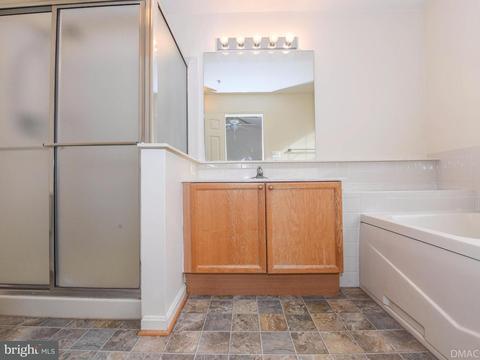 2477 Lakeside Dr, Frederick, MD 21702 photo 15