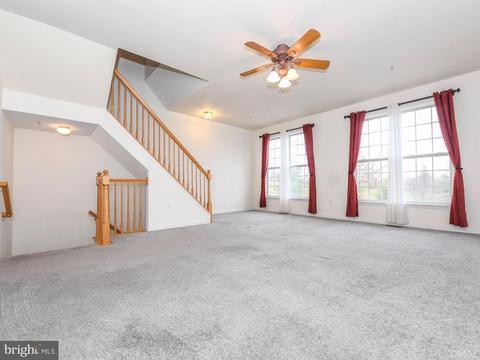 2477 Lakeside Dr, Frederick, MD 21702 photo 3