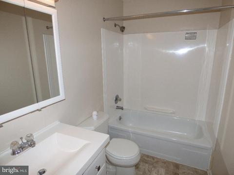 9215 Bridle Path Ln #E, Laurel, MD 20723 photo 8