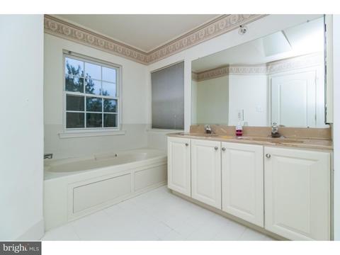 6 Waters Edge Dr, Riverside, NJ 08075 photo 14