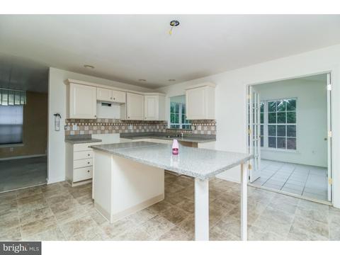 6 Waters Edge Dr, Riverside, NJ 08075 photo 18