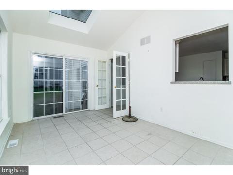 6 Waters Edge Dr, Riverside, NJ 08075 photo 16