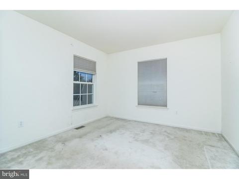 6 Waters Edge Dr, Riverside, NJ 08075 photo 12