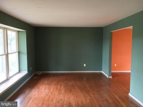 227 Southview Dr, Delran, NJ 08075 photo 2