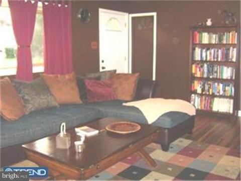 76 Eldridge Ave, Williamstown, NJ 08094 photo 2