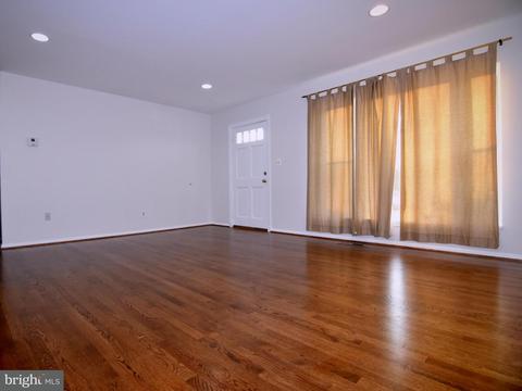 6107 Frontier Dr, Springfield, VA 22150 photo 2